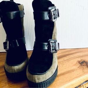 ✨BCBG - 👁️KICKASS Stunners✨ NWOT ✨Warner Booties - Genuine Leather Booties!✨